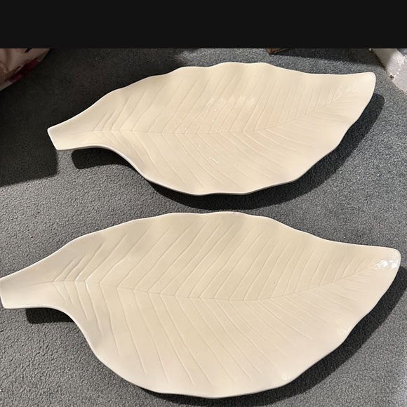 Leaf platter decoration - Picture 1 of 2